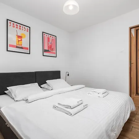 3 Bedroom Panska With Ac By Your Freedom Apartment Warschau